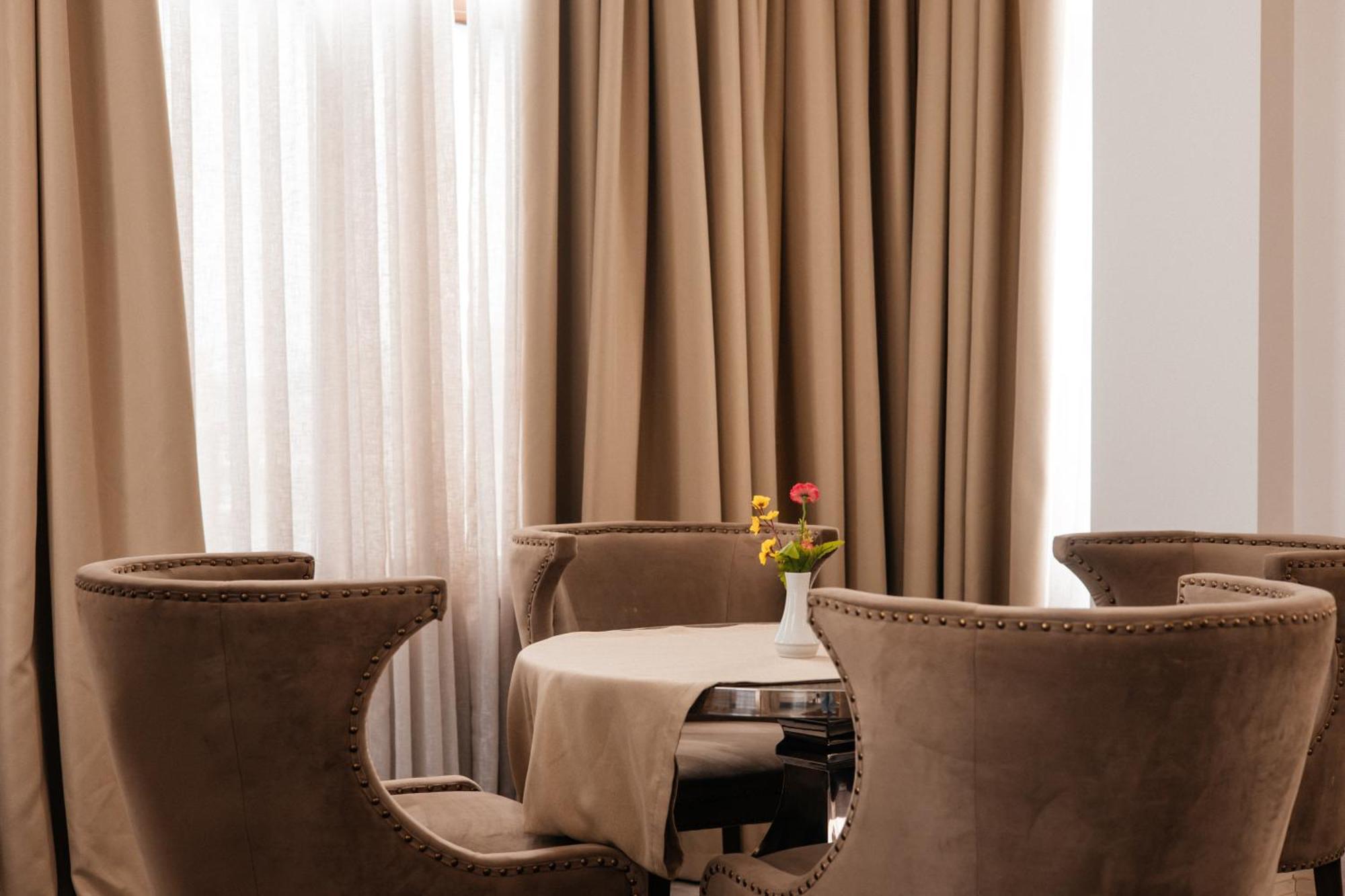 Shirvanshah Hotel บากู ภายนอก รูปภาพ